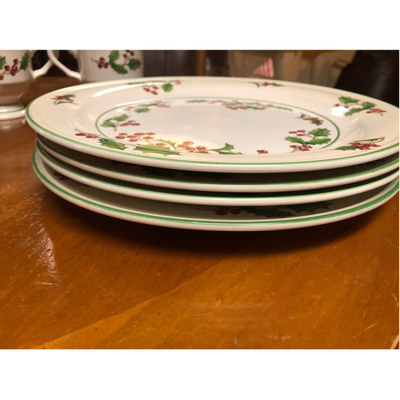 Vintage White Christmas dish set - Picture 4 of 15